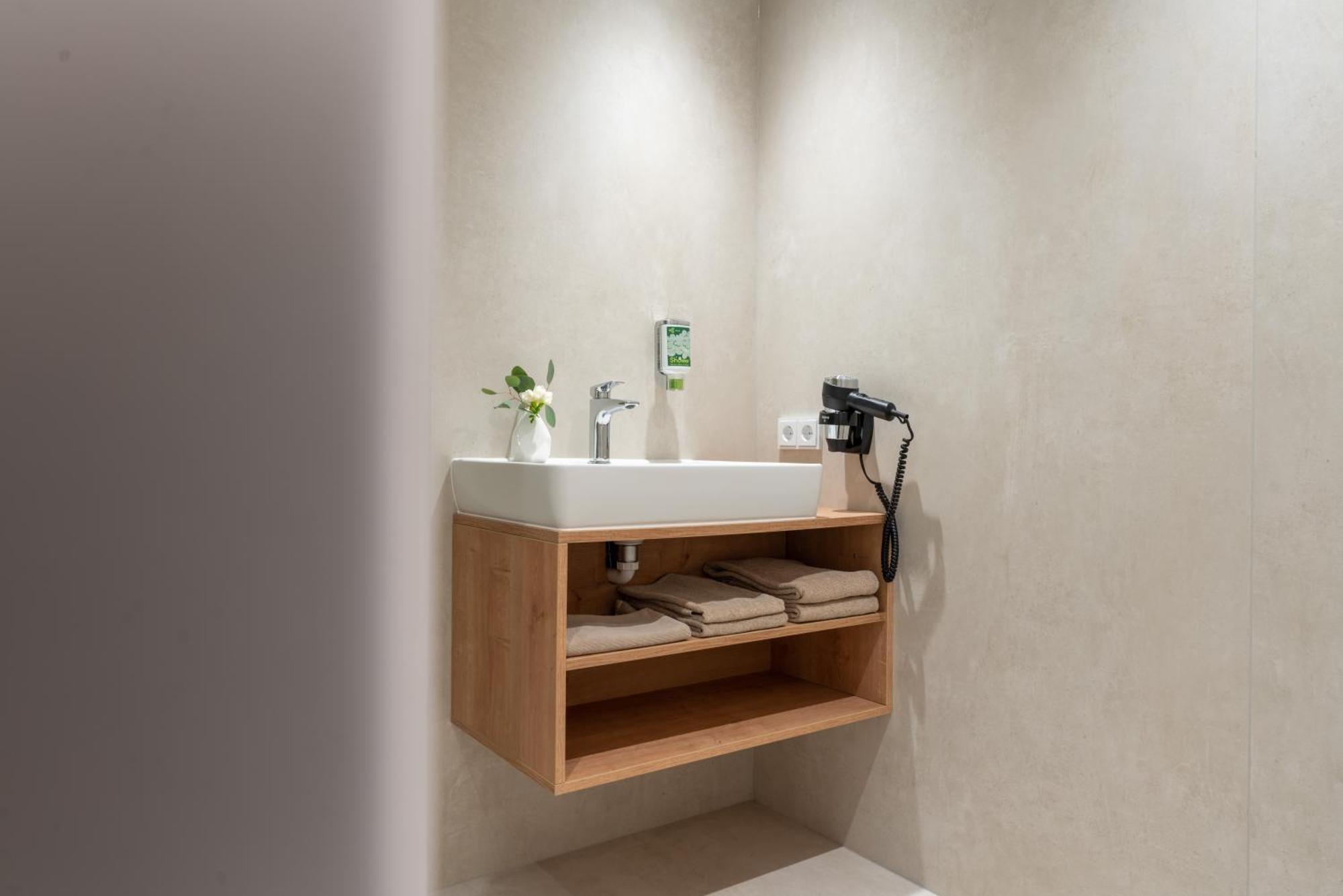 Eee Hotel Eberstalzell Εξωτερικό φωτογραφία