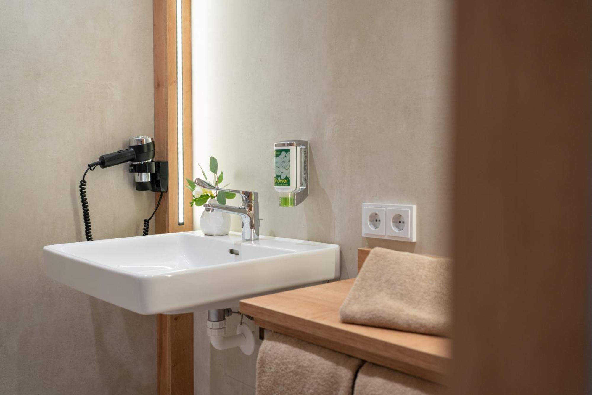 Eee Hotel Eberstalzell Εξωτερικό φωτογραφία
