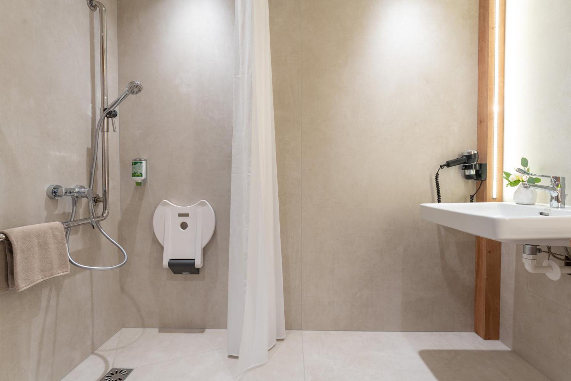 Eee Hotel Eberstalzell Εξωτερικό φωτογραφία